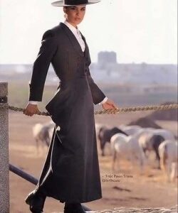 18 Paseo Triana Ladies Suit